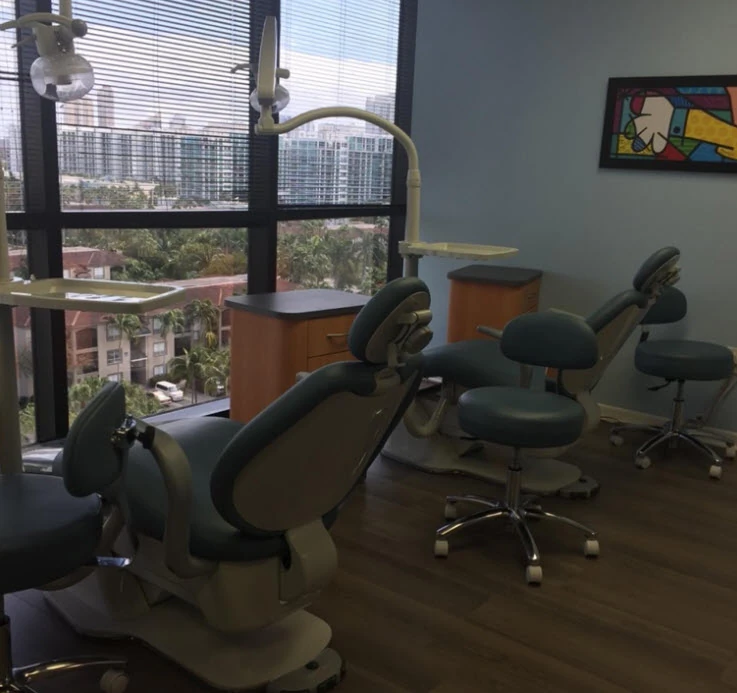 Our open treatment bay, looking out over Aventura